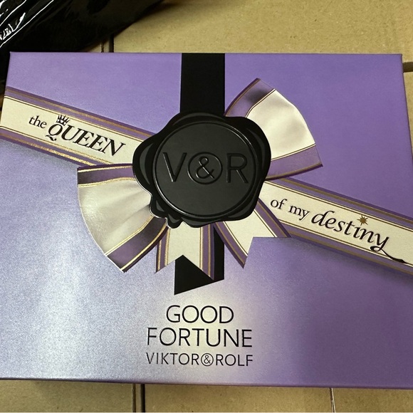 VIKTOR & ROLF GOOD FORTUNE 2 PIECE GIFT SET (BRAND NEW IN BOX, NEVER USED) - Picture 2 of 3